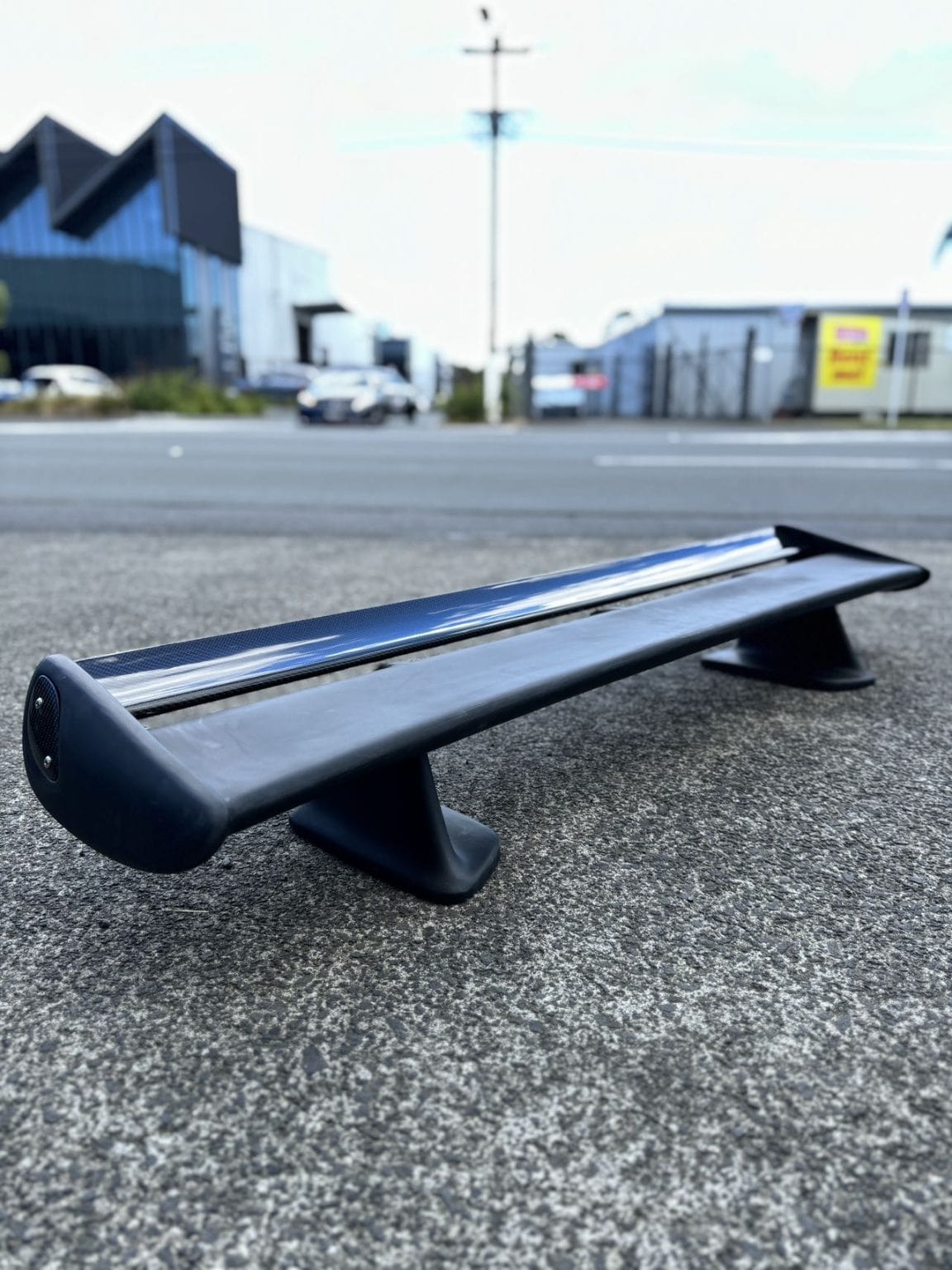 Luxury Sports LS Factory GTR Style Rear Spoiler With Carbon Mid Blade For Nissan Skyline R34 SR