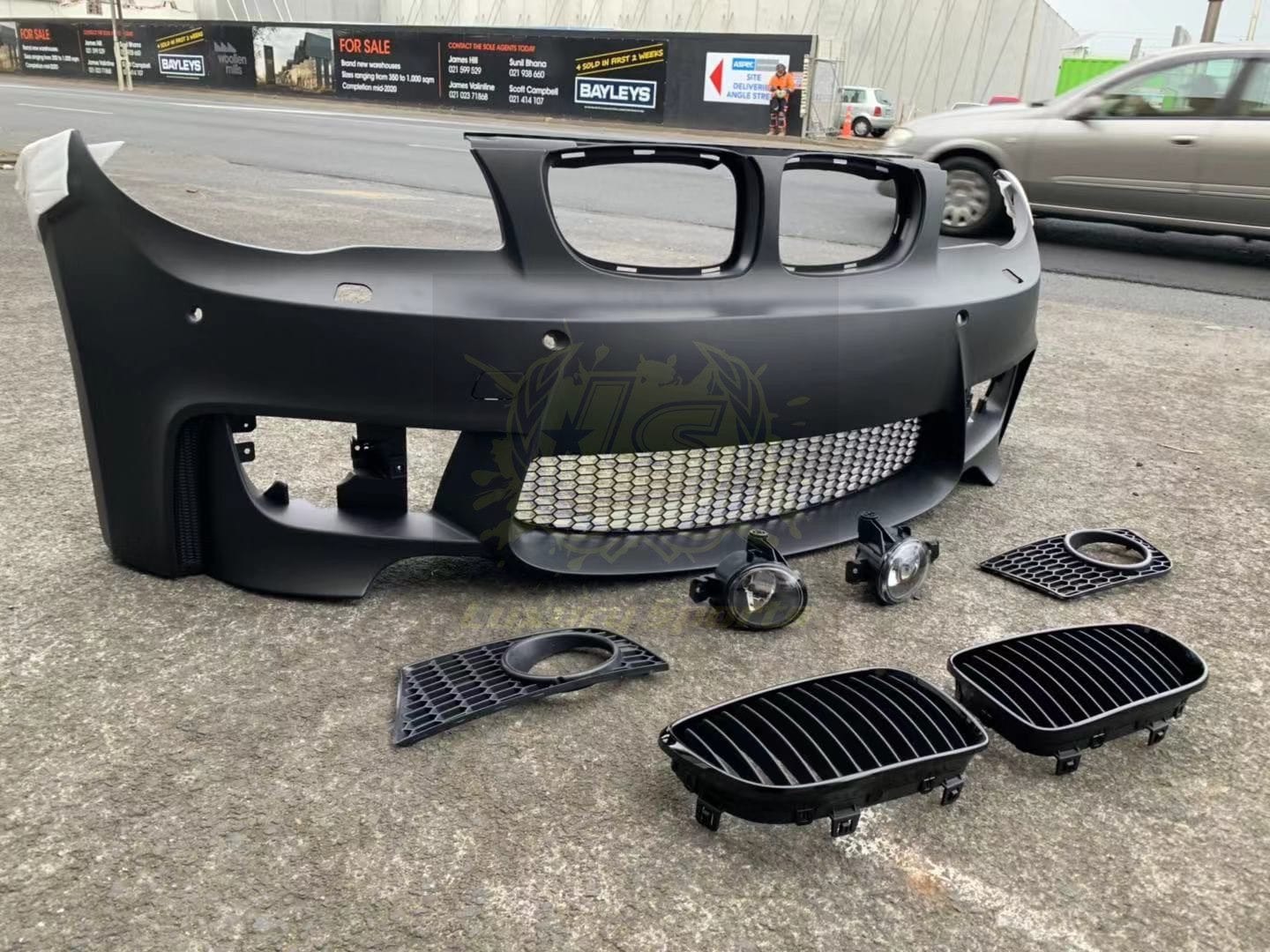 Luxury Sports Luxury Sports 1M Style Front Bumper For BMW E82 E87 -PP SR