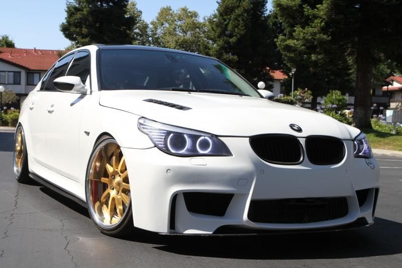 Luxury Sports Luxury Sports 1M Style Front Bumper With Carbon Lip For BMW E60 -PP SR