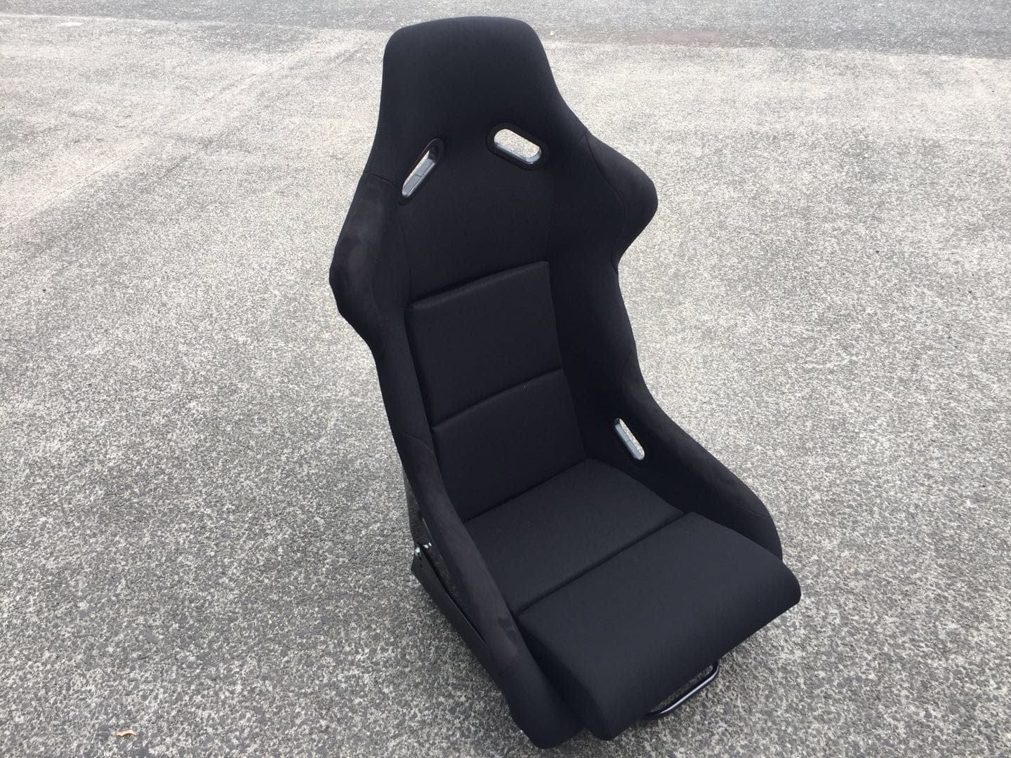 Luxury Sports Luxury Sports "BIG BOY" XL Size Fixed Bucket seat x1 SR