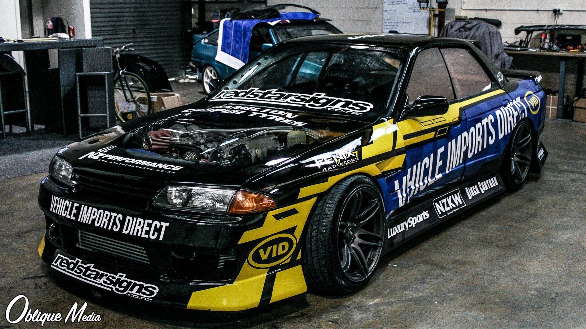 Luxury Sports Luxury Sports BN Style Side Skirts For Nissan Skyline R32 4DR SR