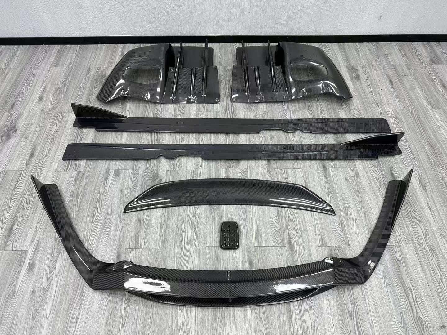 Luxury Sports Luxury Sports DMC Style Bodykit For Ferrari F12-PP SR