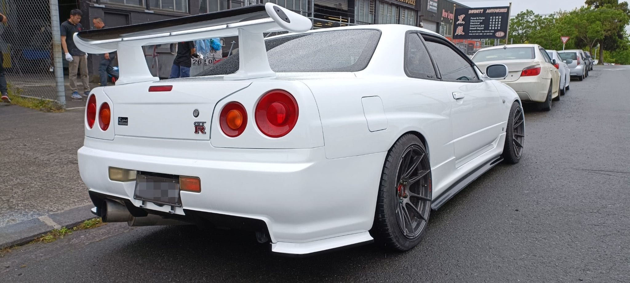 Luxury Sports Luxury Sports East Bear GTR Conversion Bodykit For Nissan Skyline R34 2DR SR