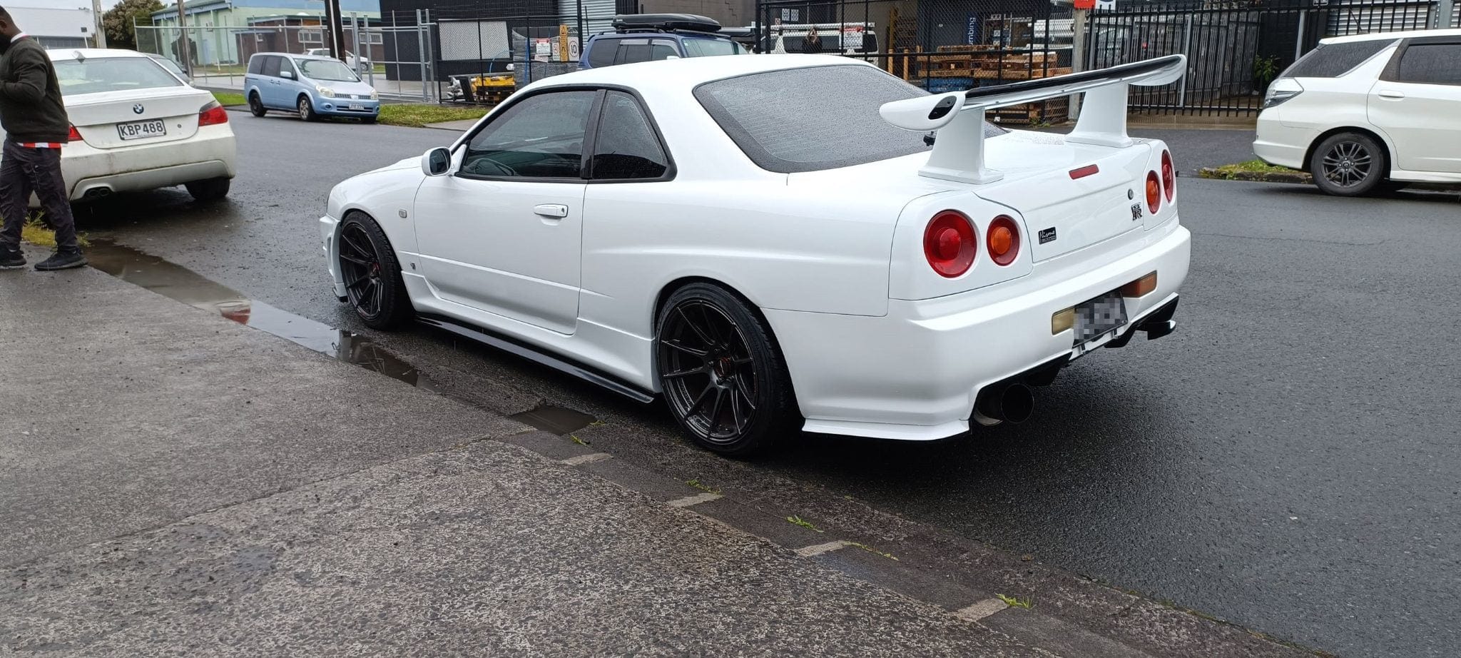 Luxury Sports Luxury Sports East Bear GTR Conversion Bodykit For Nissan Skyline R34 2DR SR
