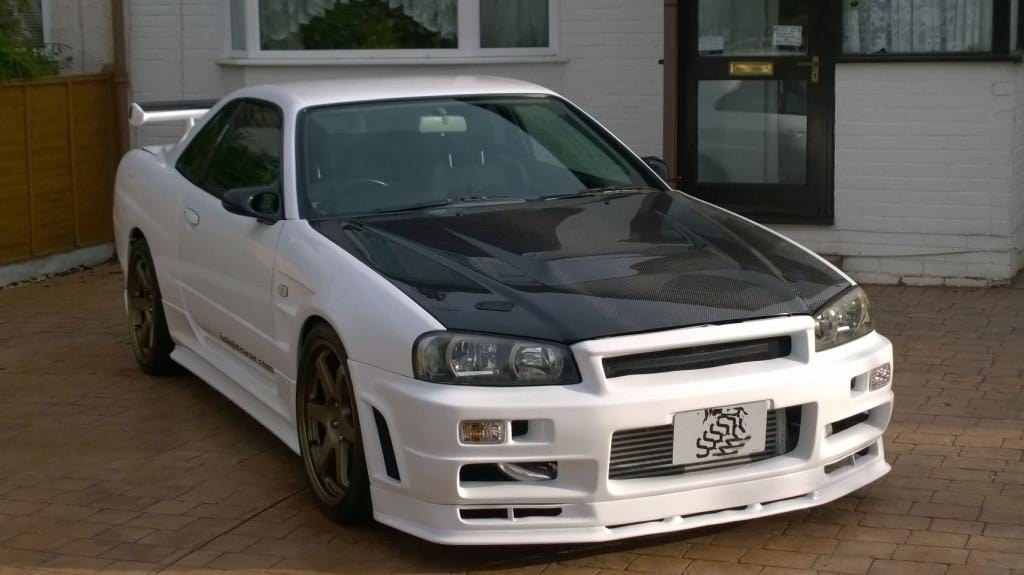 Luxury Sports Luxury Sports East Bear GTR Conversion Styl Fiberglass Bonnet Nissan Skyline R34 SR