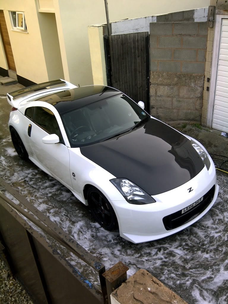 Luxury Sports Luxury Sports HR Style Bonnet For 350z Fiberglass-PP SR