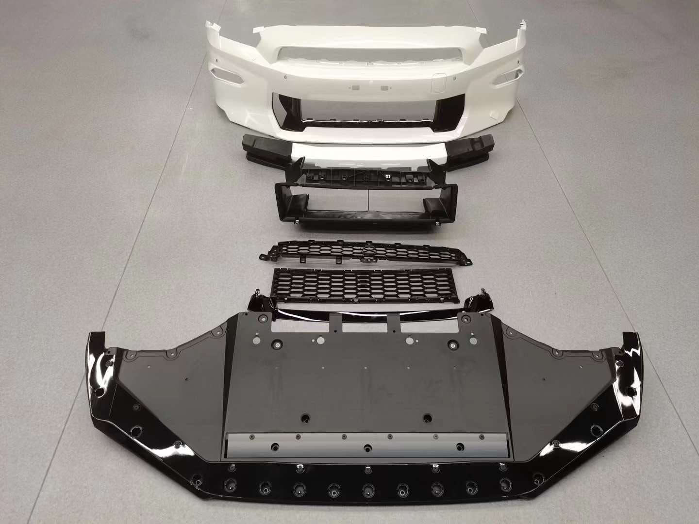 Luxury Sports Luxury Sports New 2024 Style Front Bumper Conversion Nissan Skyline R35 GTR -PP SR