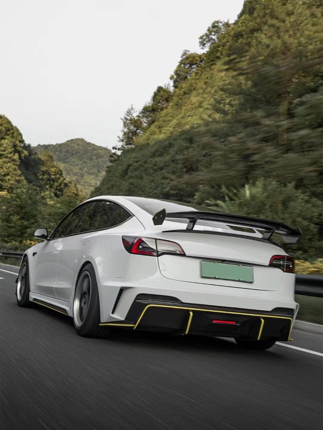 Luxury Sports SR Robot Bodykit For Tesla Model 3 -PP SR