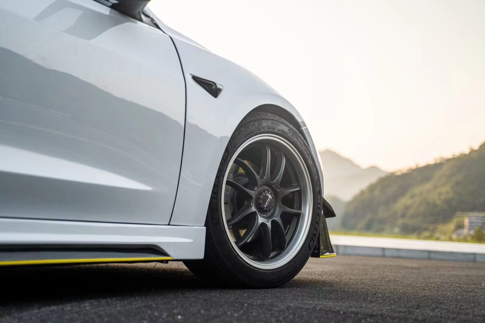 Luxury Sports SR Robot Bodykit For Tesla Model 3 -PP SR