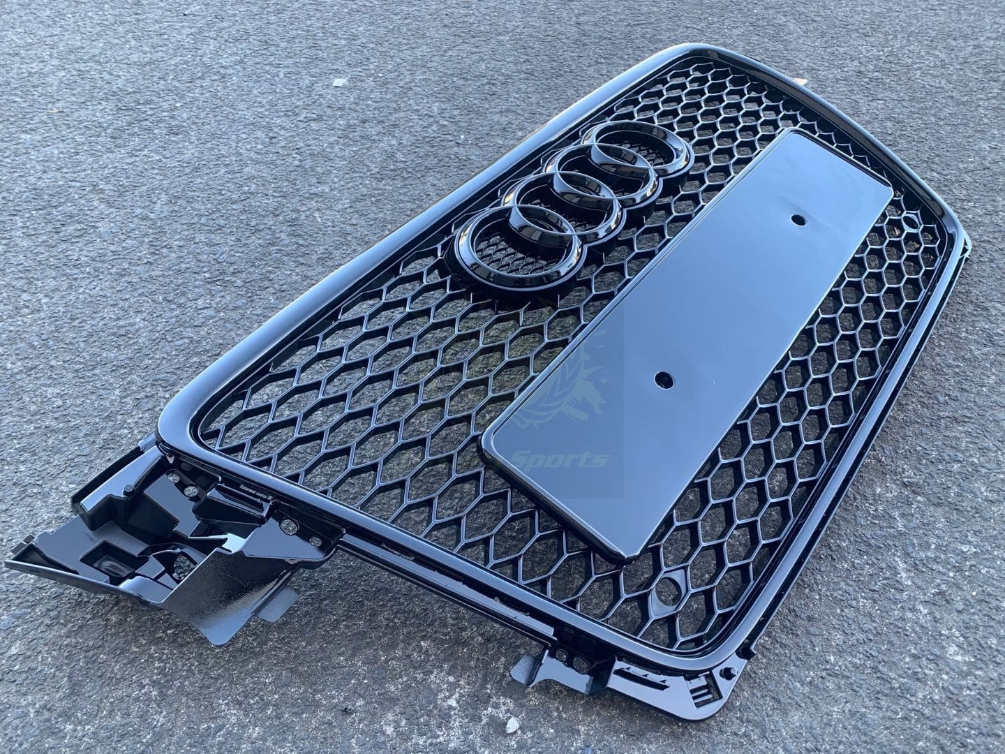 Luxury Sports Luxury Sports RS4 Honeycomb Style Front Grill For Audi A4/S4 B8 08-12 SR