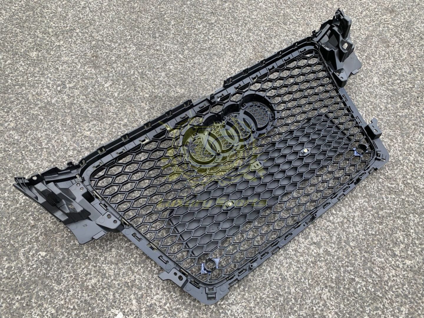Luxury Sports Luxury Sports RS4 Honeycomb Style Front Grill For Audi A4/S4 B8 08-12 SR