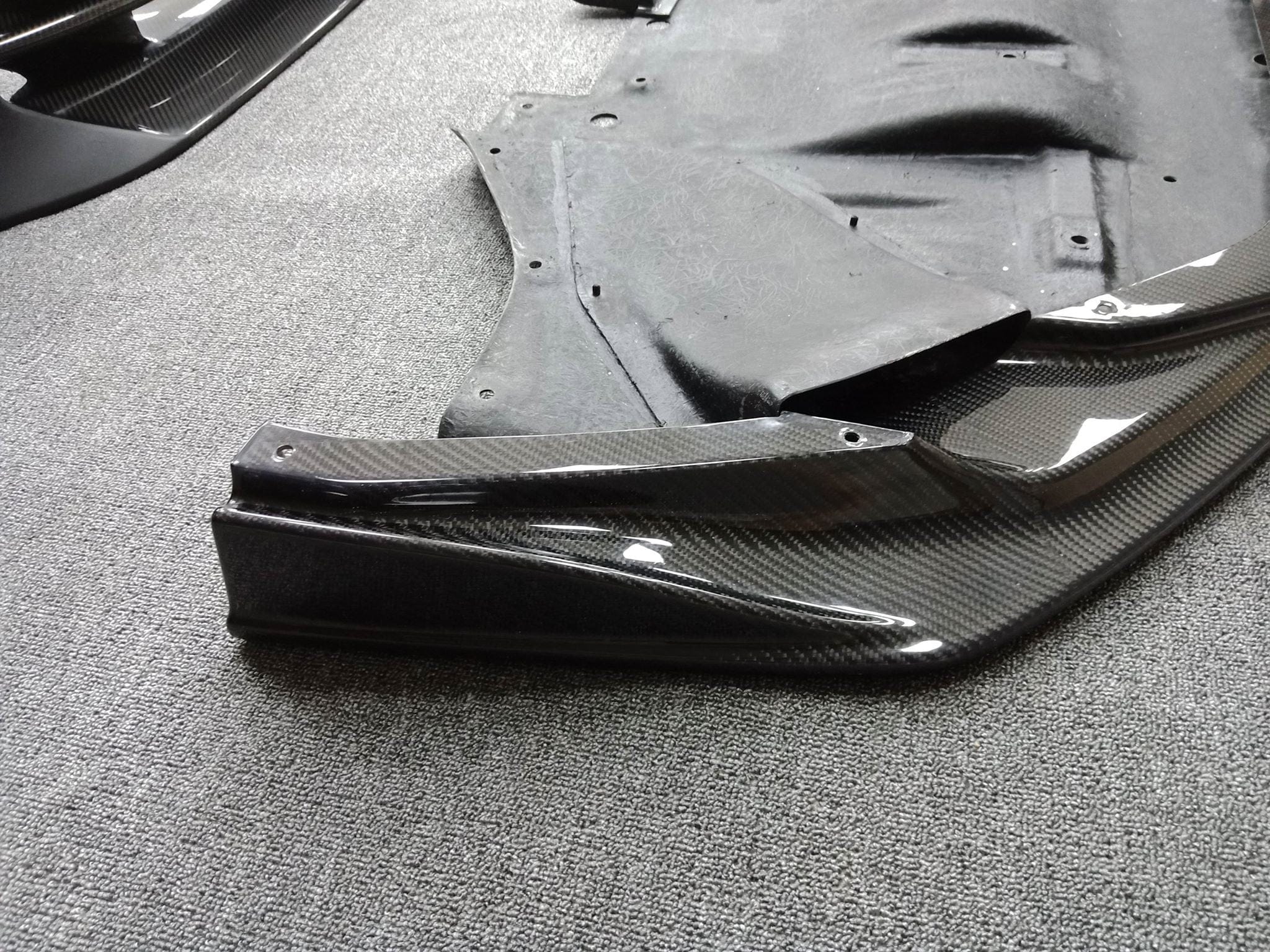 Luxury Sports Luxury Sports Top Secret Style Front Bumper + Front Diffuser For GTR R35 -PP SR