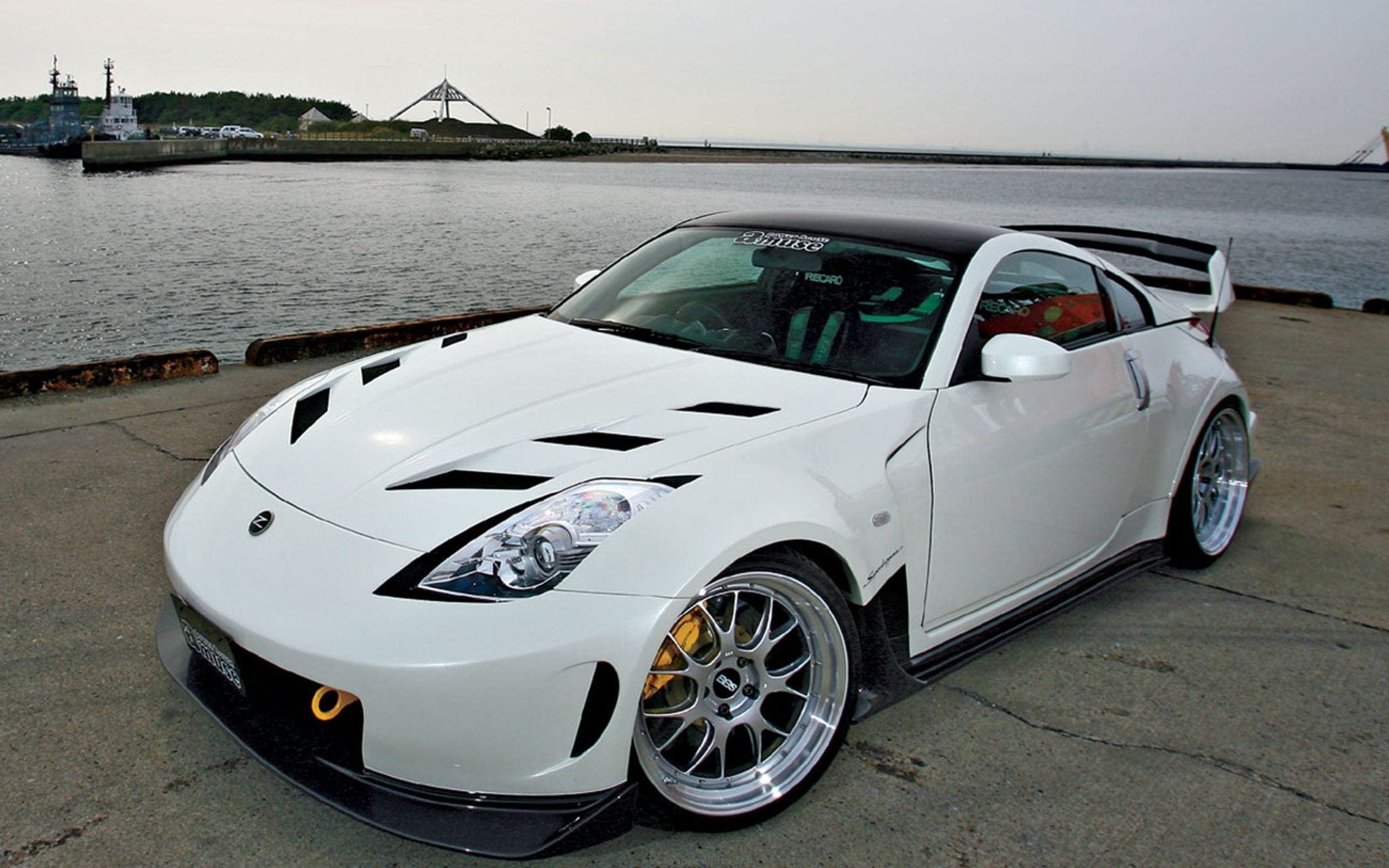 Luxury Sports Luxury Sports Type 2 Style Fiberglass Bonnet For Nissan 350z SR