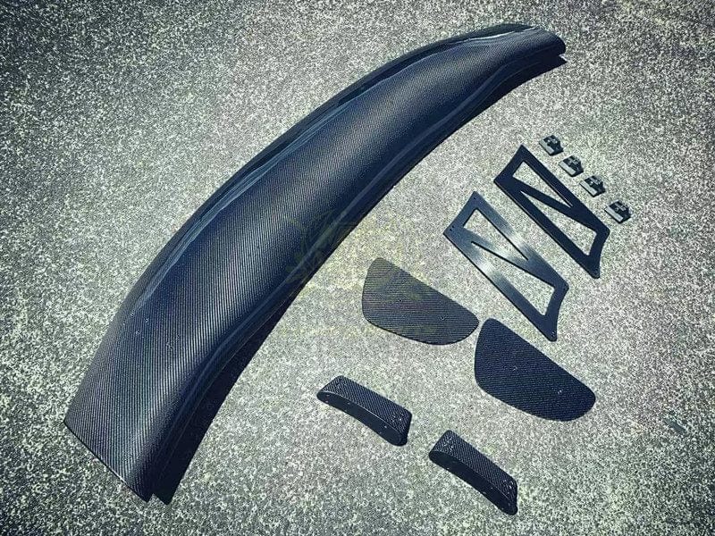 Luxury Sports Luxury Sports Universal GT Spoiler 1.7m With Brackets Carbon SR
