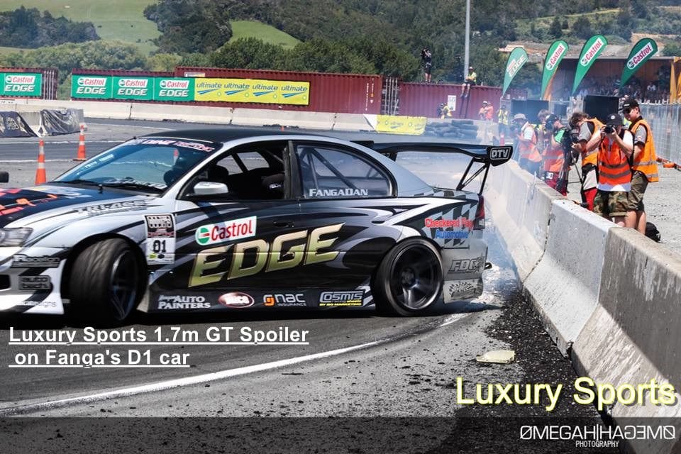 Luxury Sports Luxury Sports Universal GT Spoiler 1.7m With Brackets Fiberglass SR