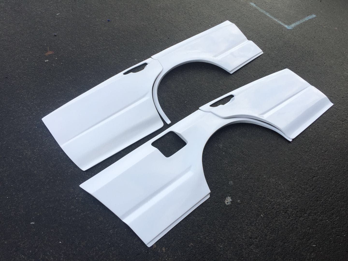 Luxury Sports Luxury Sports Uras Style 4PCS Rear Fender For Nissan Skyline R34 4DR SR