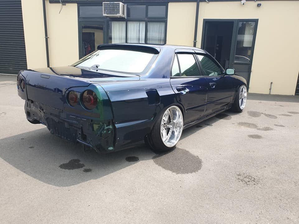 Luxury Sports Luxury Sports Uras Style 4PCS Rear Fender For Nissan Skyline R34 4DR SR