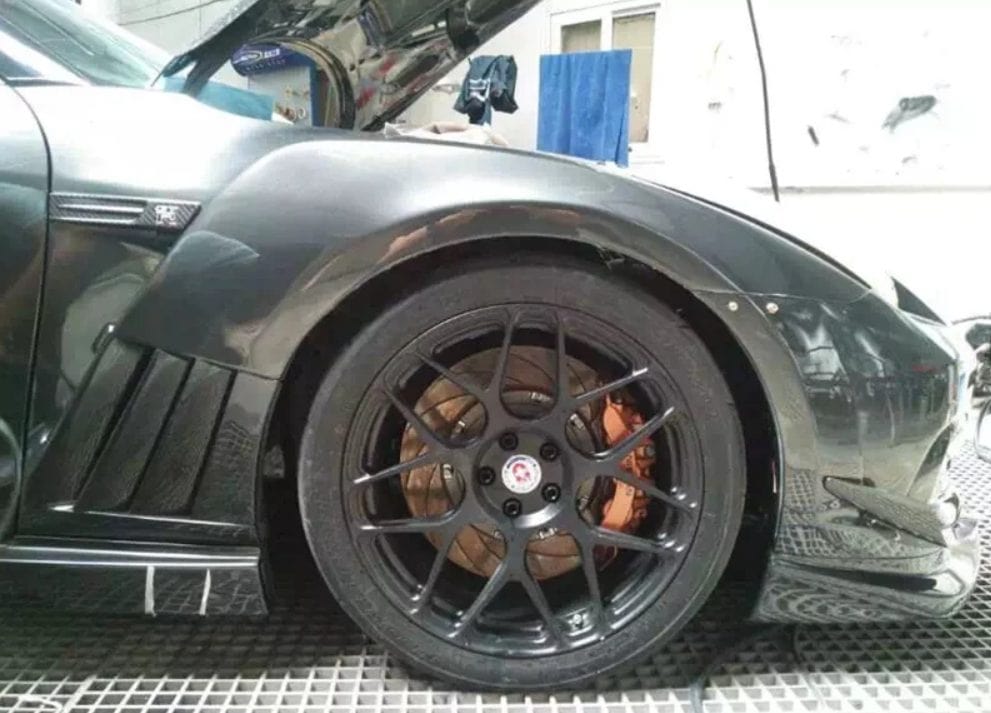 Luxury Sports SR Varis 13 Style Front Fender With Carbon Fin For Nissan R35 -PP SR