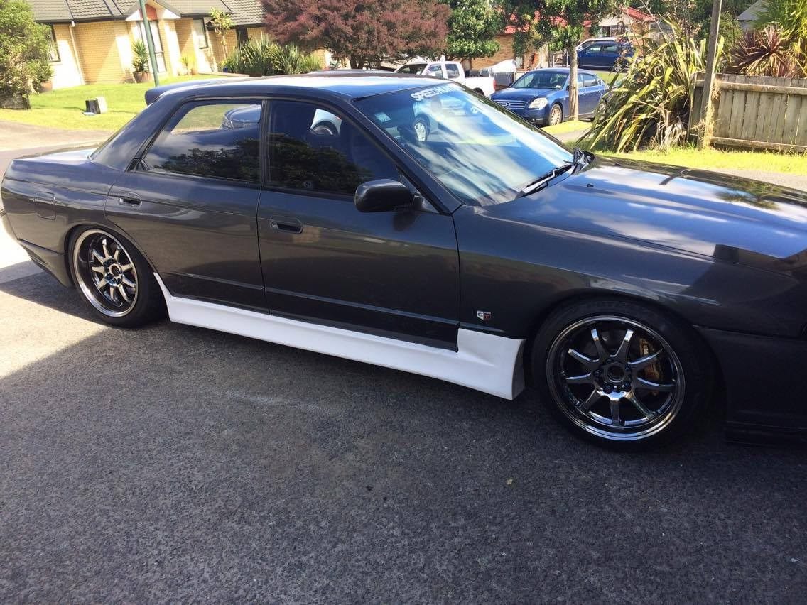 Luxury Sports Luxury Sports Vertex Style Side Skirts For Nissan Skyline R32 4DR SR