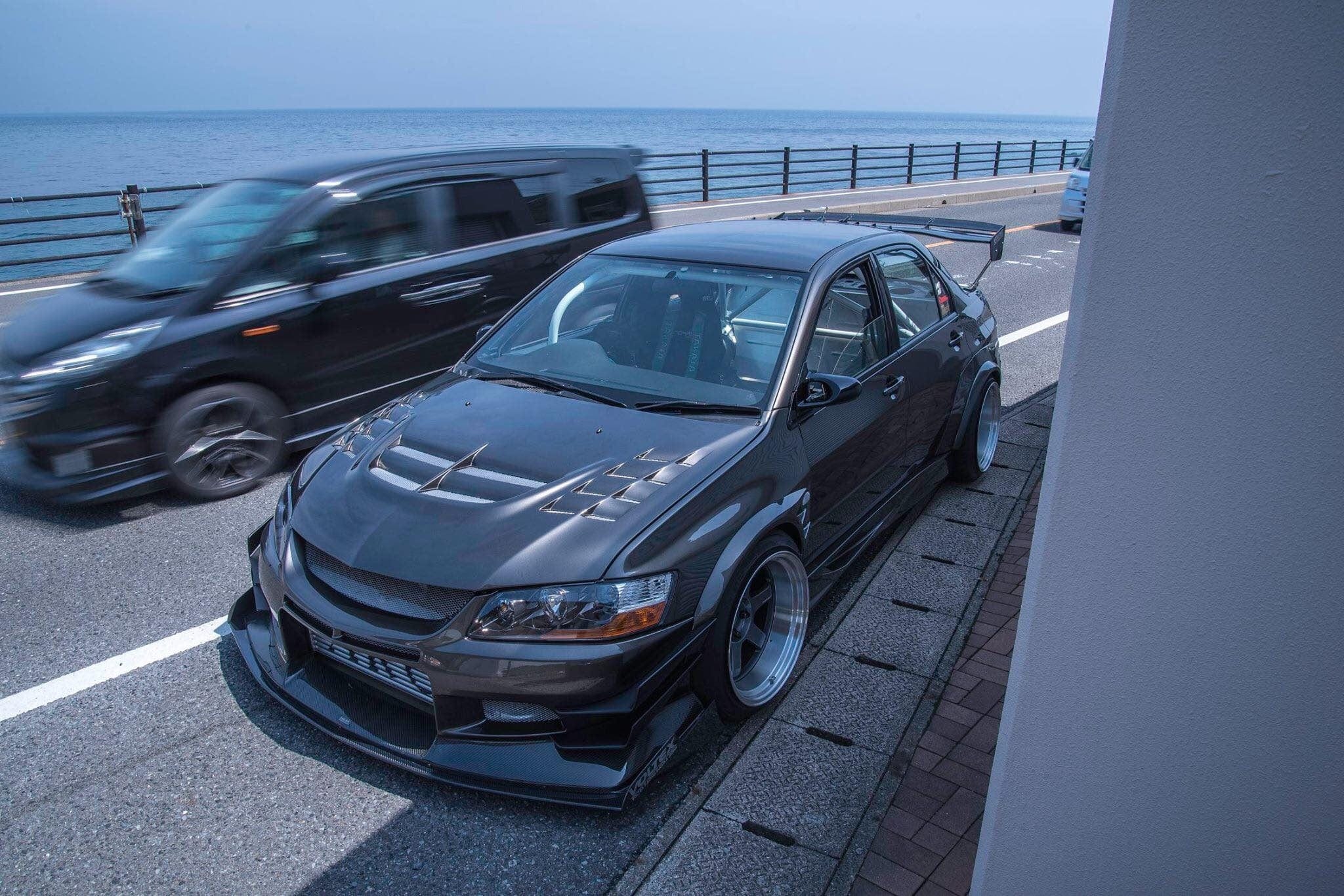 Luxury Sports Luxury Sports Voltex Style Fiberglass Bonnet For Mitsubishi EVO 7-9 SR