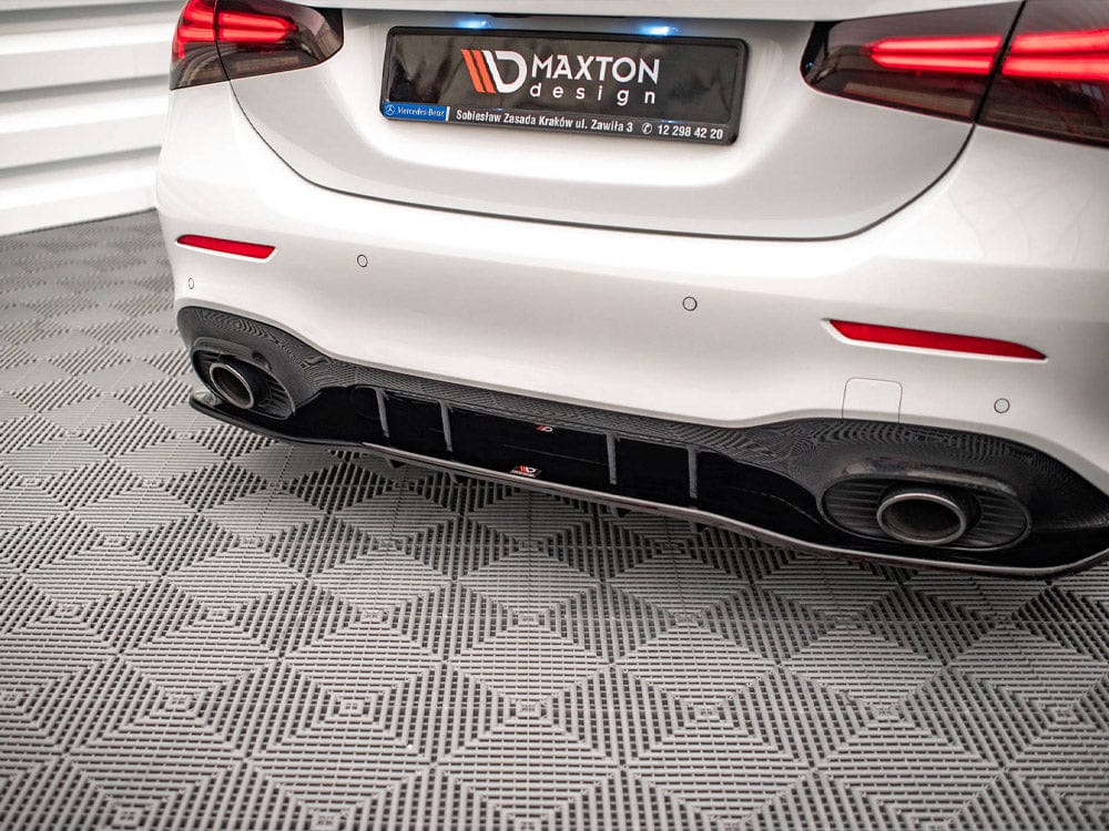 Maxton Design Carbon Look / No Central Rear Splitter V.1 (Vertical Bars) Mercedes A 35 AMG Sedan V177 Maxton Design SR