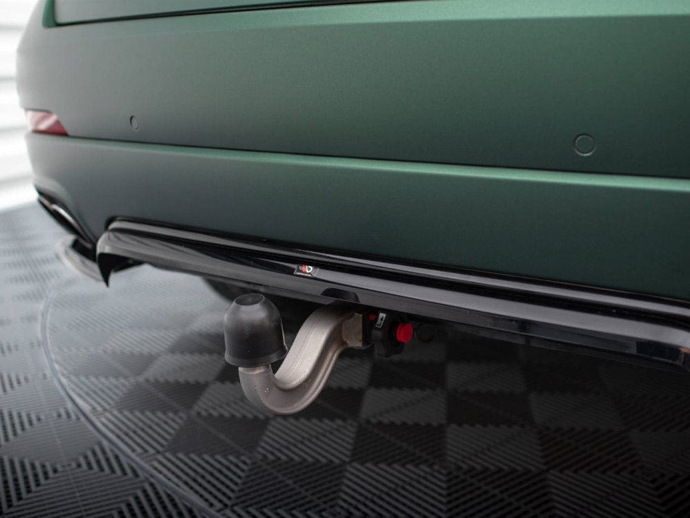 Maxton Design Carbon Look / No Central Rear Splitter (Vertical Bars) Maserati Levante Mk1 Maxton Design SR