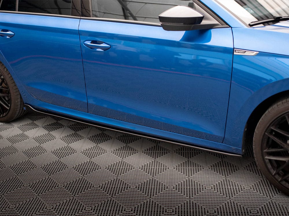 Maxton Design Carbon Look / No Side Skirts Diffusers V.1 Skoda Octavia Mk4 Maxton Design SR
