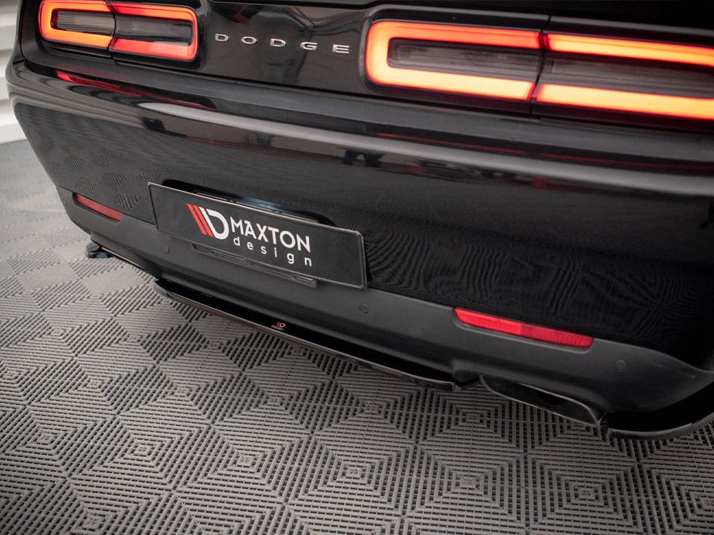 Maxton Design Central Rear Splitter Dodge Challenger RT Mk3 Facelift 2014- Maxton Design SR