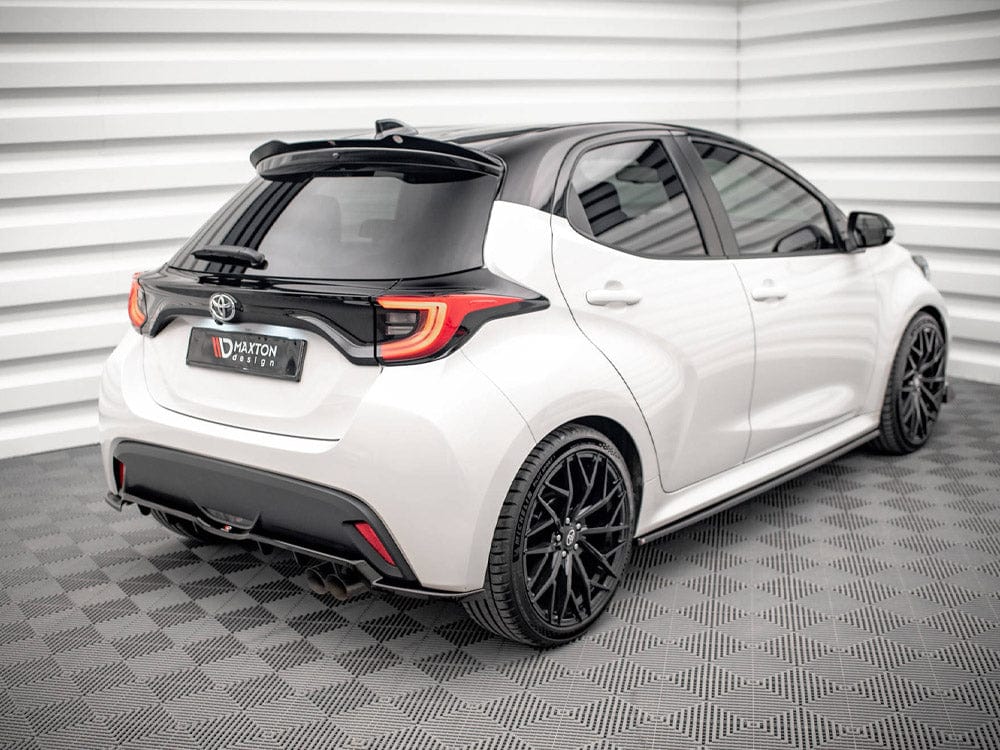 Maxton Design Central Rear Splitter V.2 (Vertical Bars) Toyota Yaris Mk4 Maxton Design SR