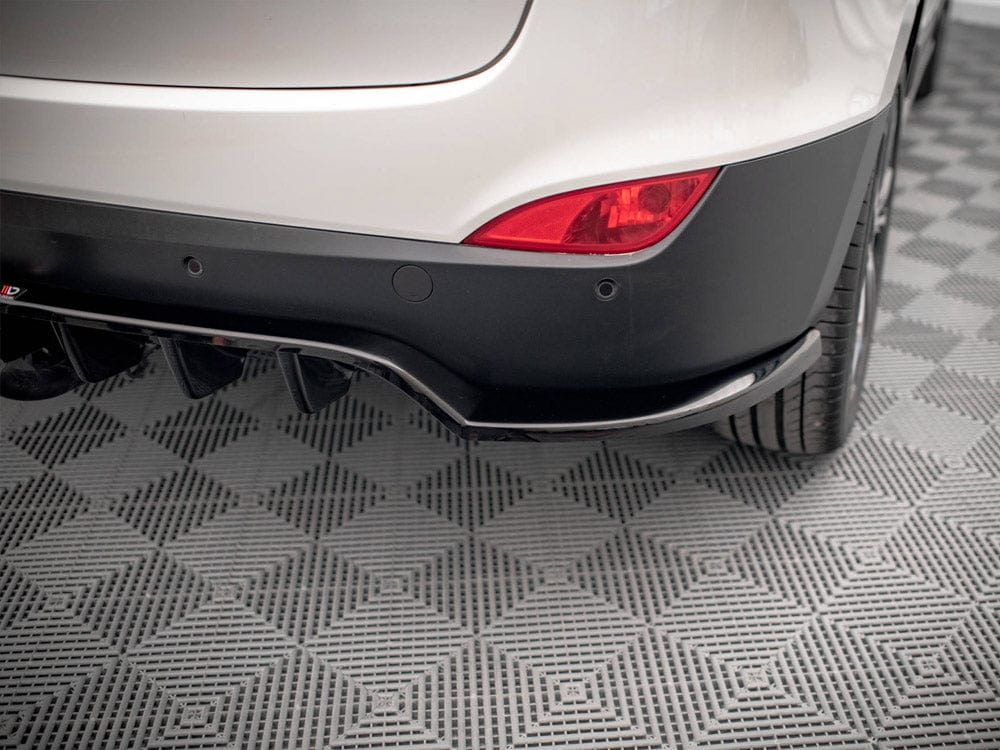 Maxton Design Central Rear Splitter (Vertical Bars) Hyundai IX35 Mk1 Maxton Design SR