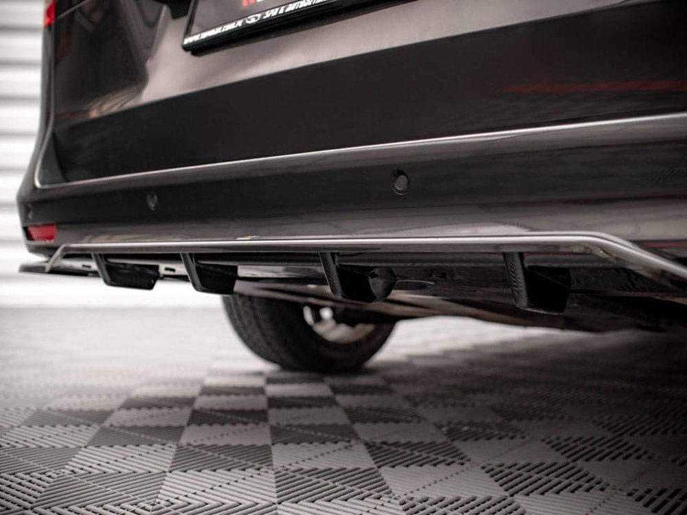 Maxton Design Central Rear Splitter (Vertical Bars) Mercedes V-class Amg-line W447 Facelift 2021- Maxton Design SR