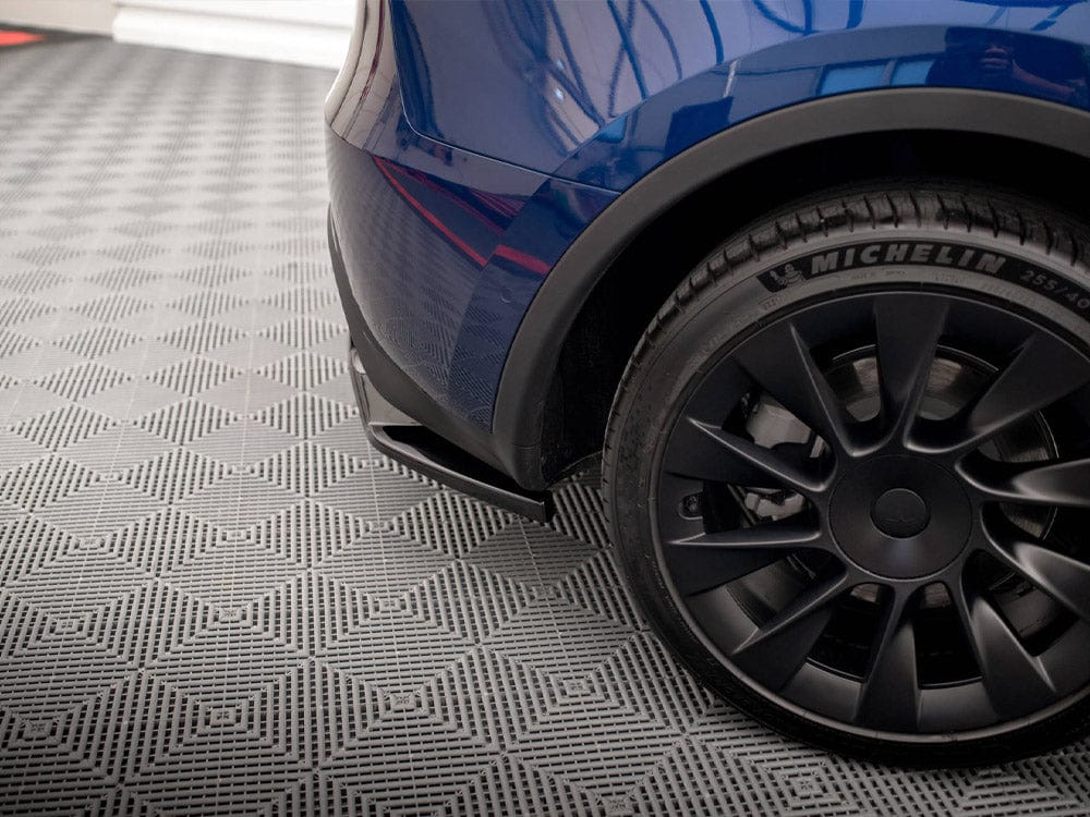 Maxton Design Central Rear Splitter (Vertical Bars) Tesla Model Y Maxton Design SR