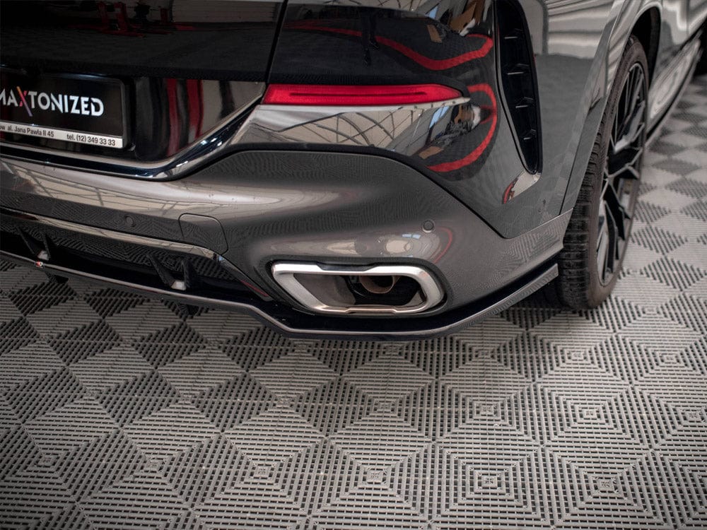Maxton Design Central Rear Splitter (Vertical Bars) V.2 BMW X6 M-Pack G06 Maxton Design SR