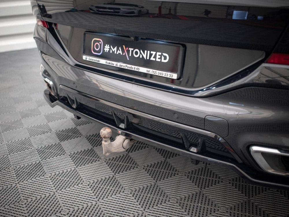 Maxton Design Central Rear Splitter (Vertical Bars) V.3 BMW X6 M-Pack G06 Maxton Design SR