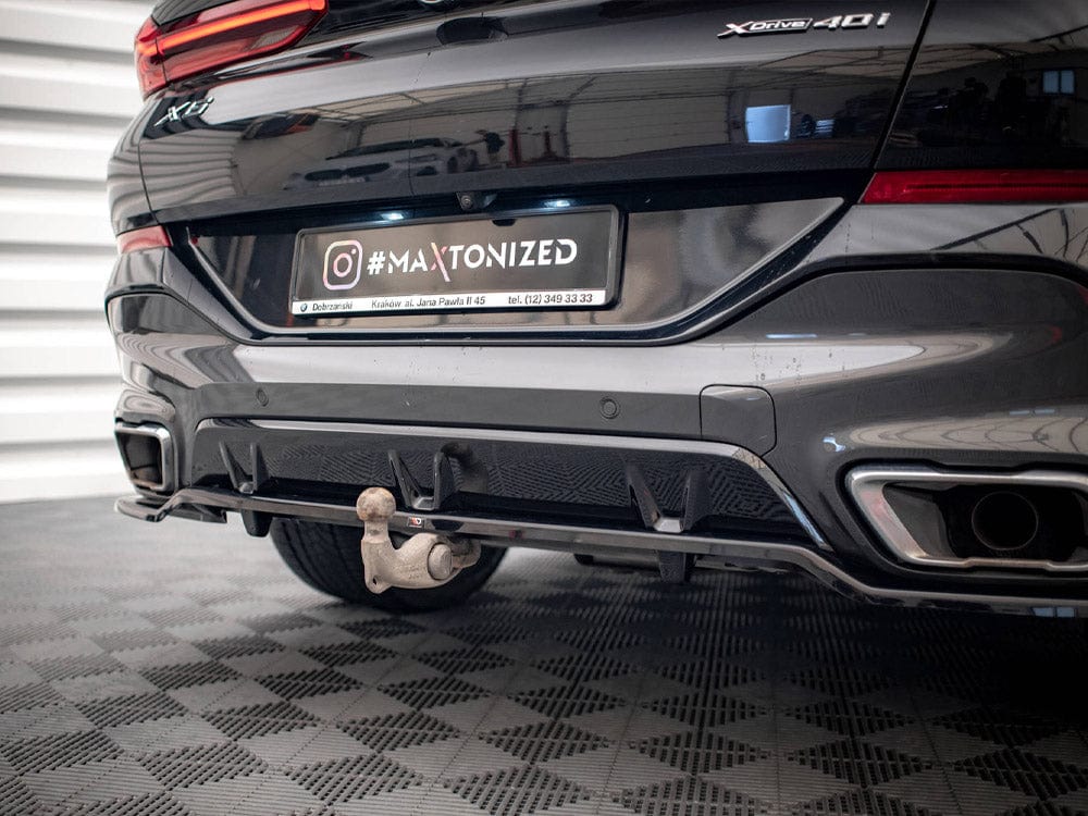 Maxton Design Central Rear Splitter (Vertical Bars) V.3 BMW X6 M-Pack G06 Maxton Design SR