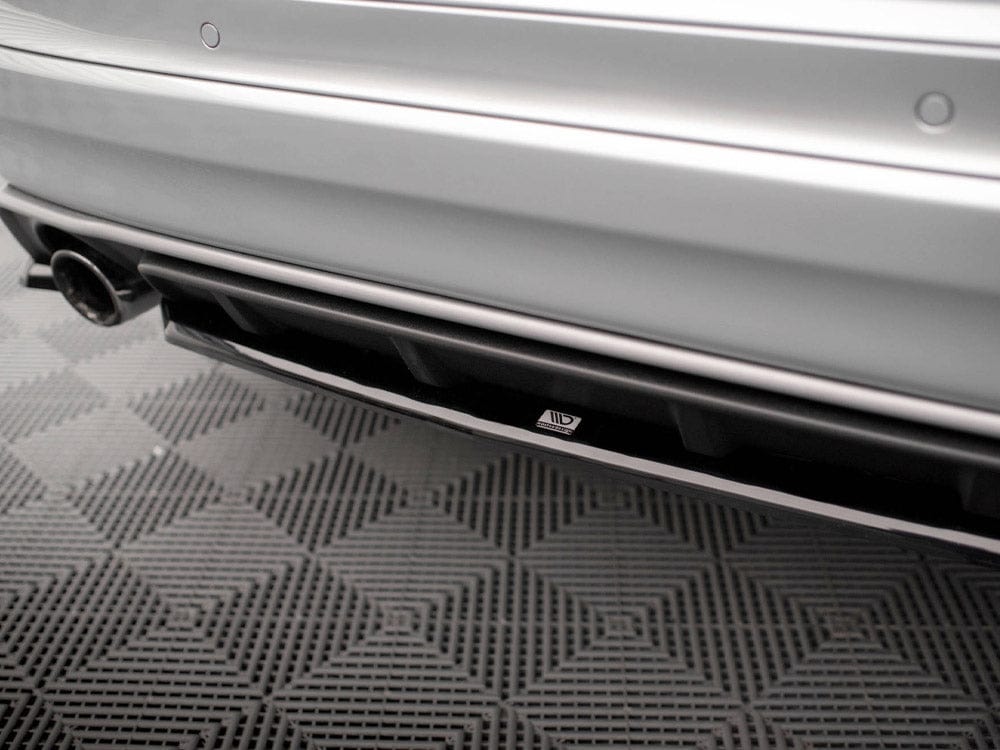 Maxton Design Central Rear Splitter Volvo XC60 R-Design Mk1 Facelift Maxton Design SR