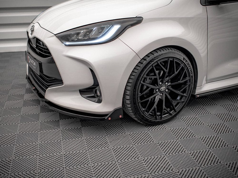 Maxton Design Front Splitter V.1 + Flaps Toyota Yaris Mk4 Maxton Design SR