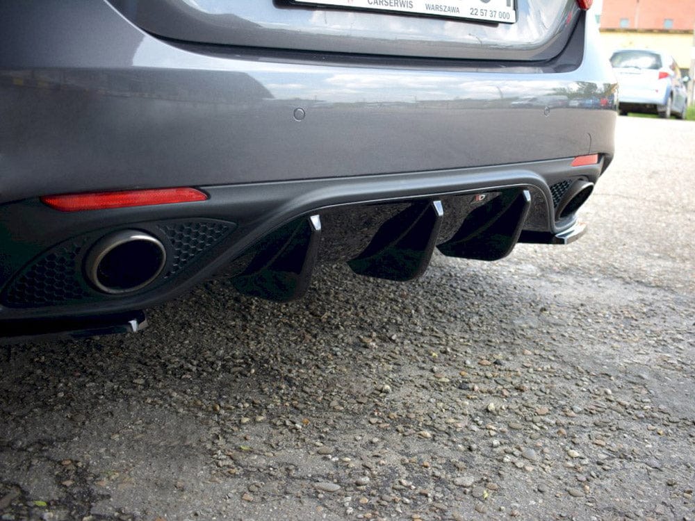 Maxton Design Rear Diffuser Alfa Romeo Giulia Veloce 2015-2019 Maxton Design SR