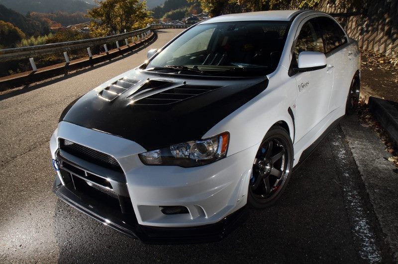 Luxury Sports Varis V2 Style Carbon Bonnet For Mitsubishi EVO X -PP