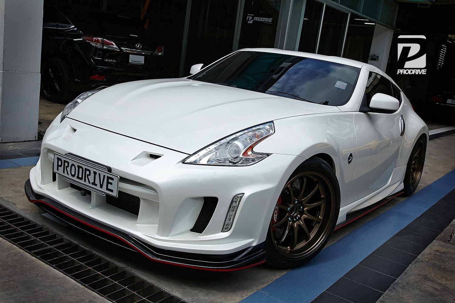 Luxury Sports Varis Arising II Style Wide Bodykit Nissan 370z -PP