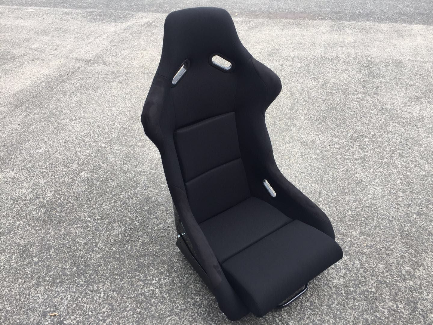 Luxury Sports "BIG BOY" XL Size Fixed Bucket seat x1