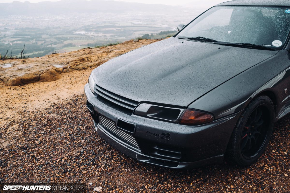 Luxury Sports Headlight Intake For Nissan Skyline R32