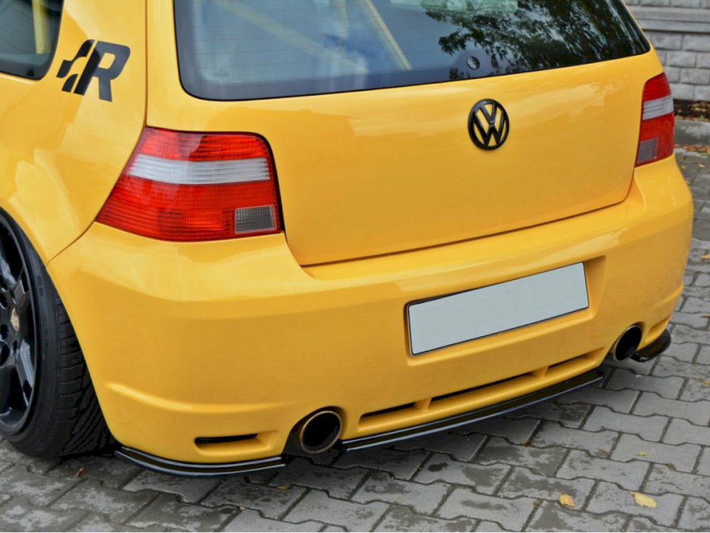 Central Rear Splitter VW Golf IV R32 Maxton Design