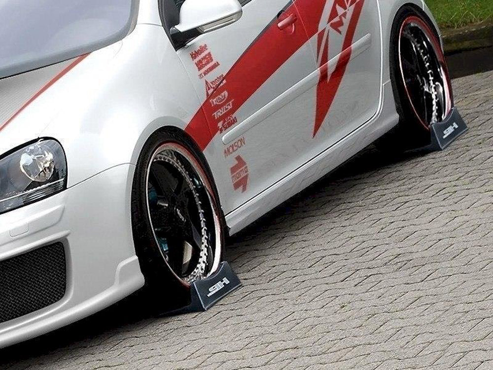 Side Skirts Golf 5 < GTI Look > Maxton Design