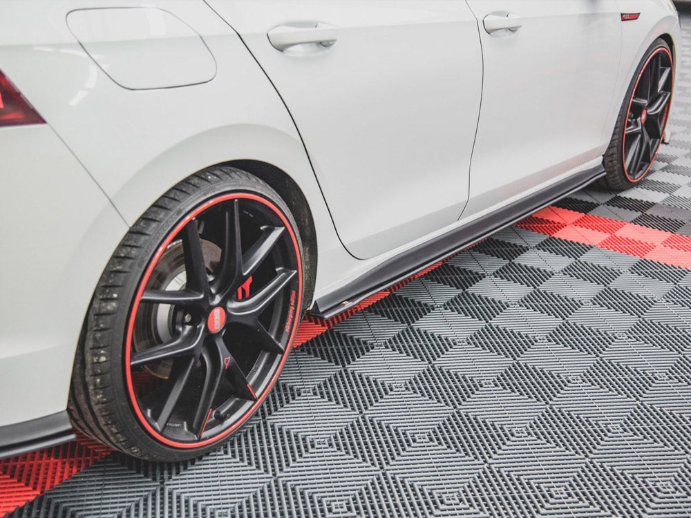 Racing Durability Side Skirts Diffusers VW Golf 8 GTI / GTI Clubsport / R-line 2020- Maxton Design