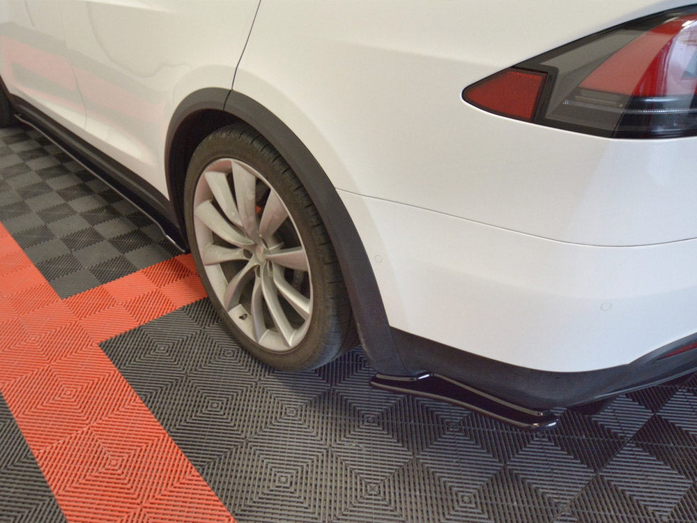 Rear Side Splitters V.1 Tesla Model X 2015- Maxton Design