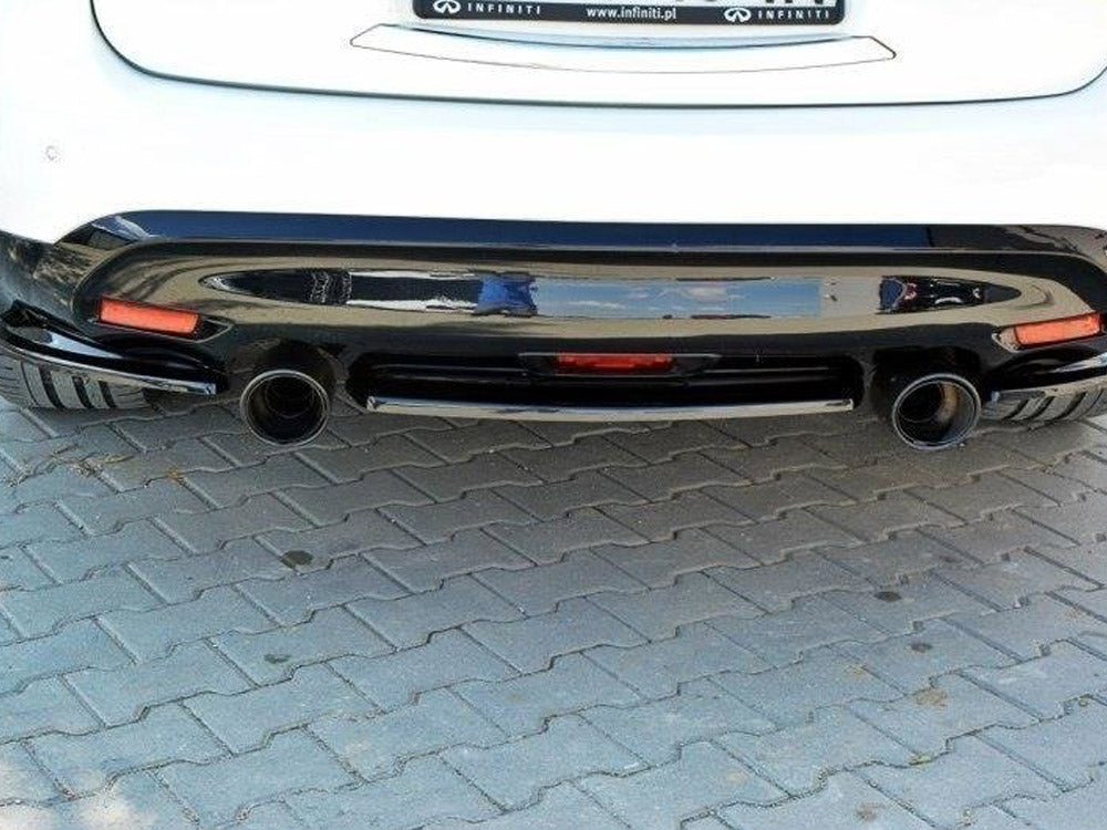 Central Rear Splitter Infiniti QX70 Maxton Design