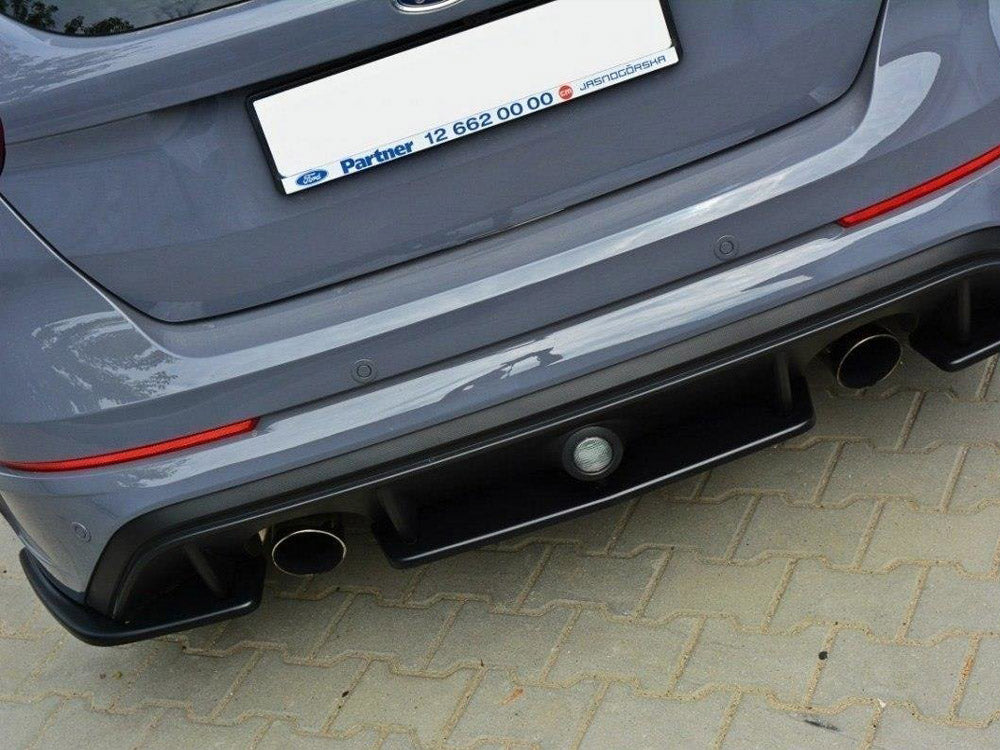 Central Rear Splitter Ford Focus 3 RS Maxton Design