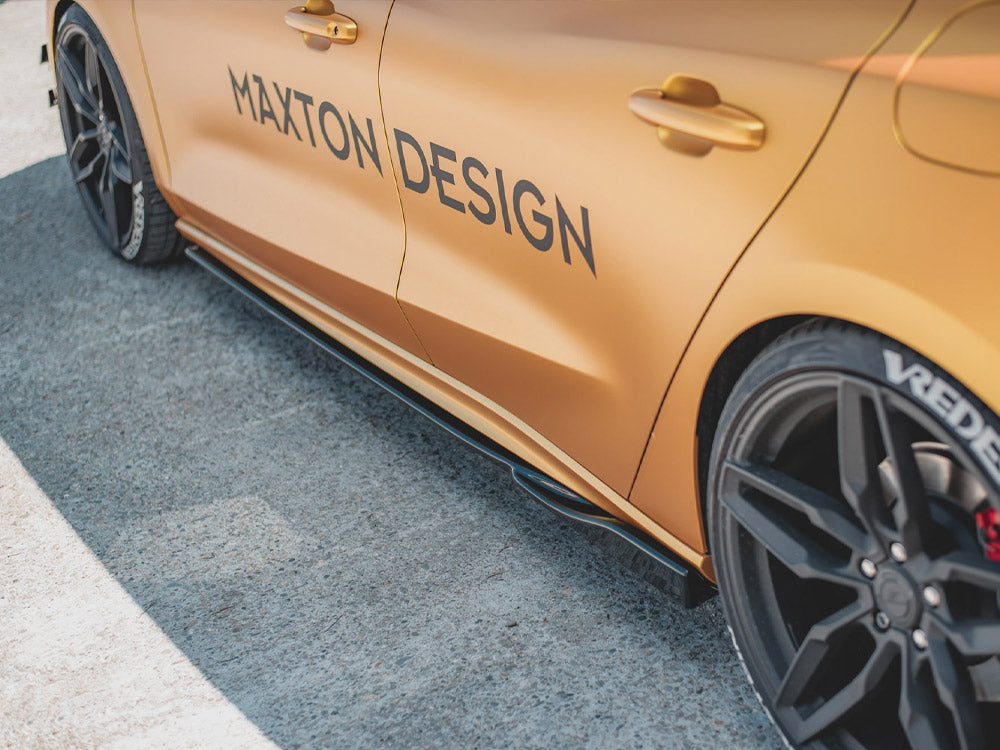 Side Skirts Diffusers V.4 Ford Focus ST / ST-Line Mk4 Maxton Design