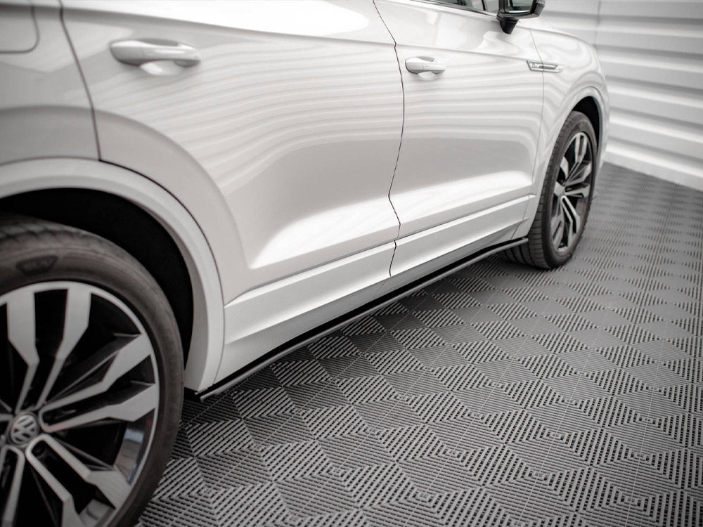 Side Skirts Diffusers VW Touareg R-line MK3 2018- Maxton Design